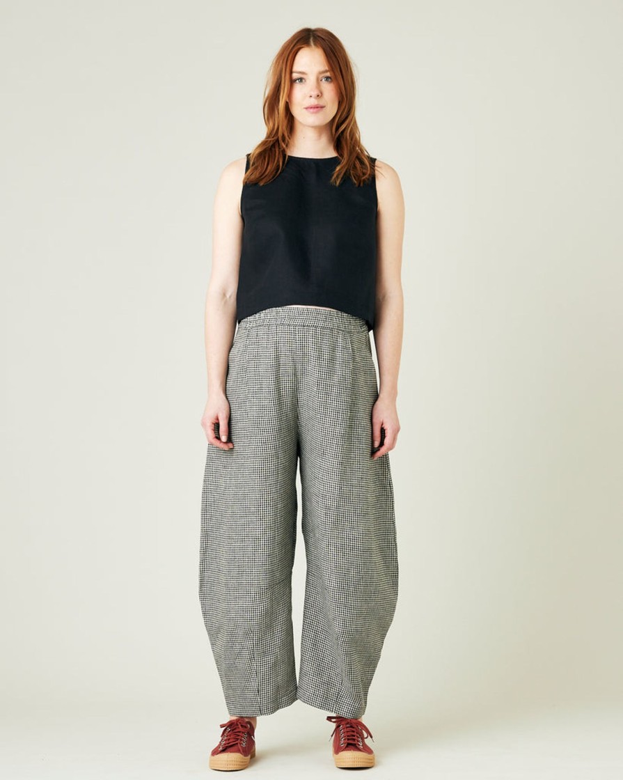 Tops & Bottoms Beyond Nine | Daisy Stone Micro Gingham Linen Trousers Black  — Maternsclothes