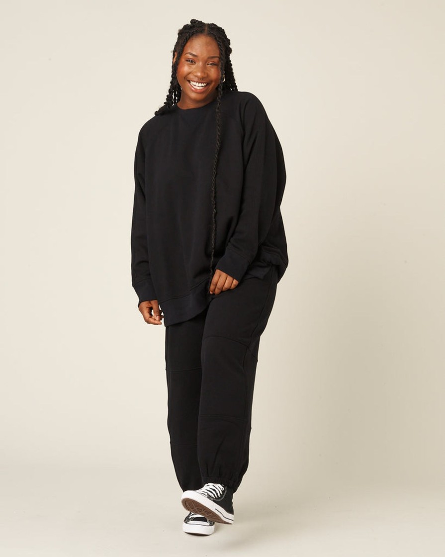 Tops & Bottoms Beyond Nine | Hugh Jumper 2.0 Black